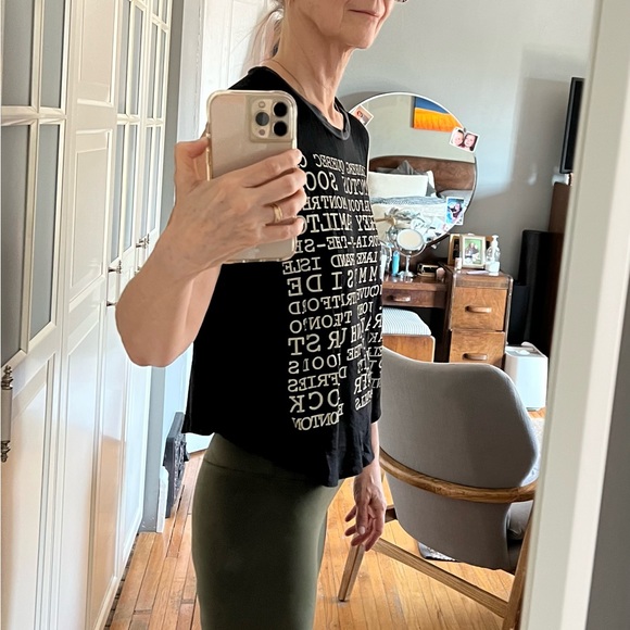 The Candi Factory Canadian Cities Muscle Tank - Size M - Black - Picture 2 of 7